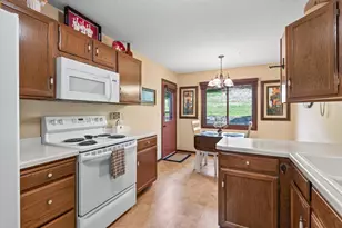 5217 Balmoral Ln, Bloomington, MN 55437 - Photo 8
