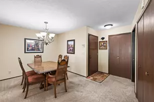 5217 Balmoral Ln, Bloomington, MN 55437 - Photo 14