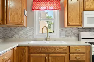 909 11th St NW, Austin, MN 55912 - Photo 16