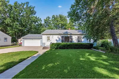 2909 Pascal Street, Roseville, MN 55113 - Photo 1