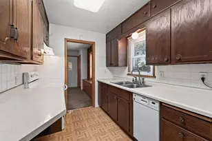 2909 Pascal St, Roseville, MN 55113 - Photo 12