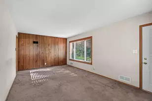 2909 Pascal St, Roseville, MN 55113 - Photo 4