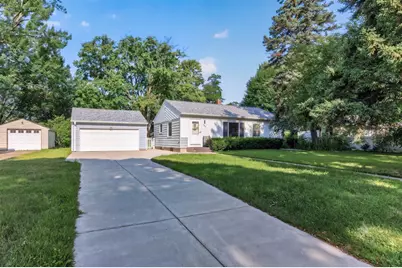 2909 Pascal Street, Roseville, MN 55113 - Photo 2
