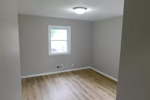 1940 Hoyt Ave E, Saint Paul, MN 55119 - Photo 8
