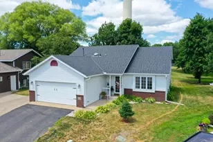 1410 Summit Ave N, Sauk Rapids, MN 56379 - Photo 2