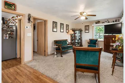 10 Buck Avenue NE, Madelia, MN 56062 - Photo 4