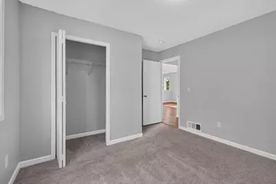 4388 Blakewood Drive, Shakopee, MN 55379 - Photo 16