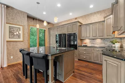 8975 Hunters Way, Apple Valley, MN 55124 - Photo 8