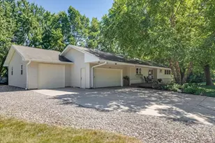 5137 Forest Rd, Minnetonka, MN 55345 - Photo 4