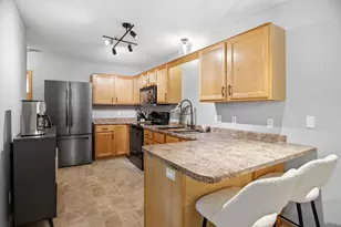 8854 Spring Ln, Woodbury, MN 55125 - Photo 16