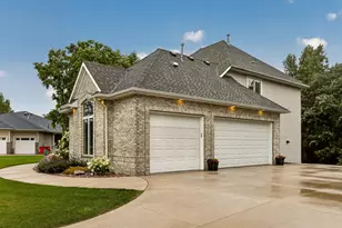 5015 Regal Oak Ln SW, Rochester, MN 55902 - Photo 2