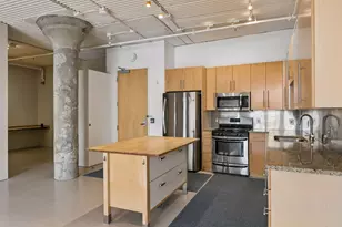 225 9th Street E, Saint Paul, MN 55101 - Photo 28