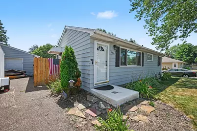 1460 Sherren Avenue E, Maplewood, MN 55109 - Photo 14