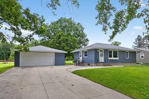 2920 17th Pl SE, Rochester, MN 55904 - Photo 1