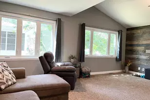 805 Highland Rd, Windom, MN 56101 - Photo 6