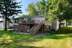 805 Highland Rd, Windom, MN 56101 - Photo 4