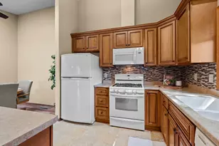 7232 Woodstock Curv, Bloomington, MN 55438 - Photo 16