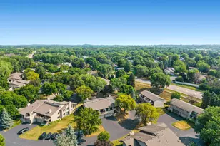 7232 Woodstock Curv, Bloomington, MN 55438 - Photo 30