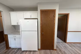 305 W 3rd St, Winthrop, MN 55396 - Photo 12