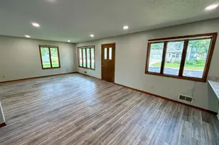 305 W 3rd St, Winthrop, MN 55396 - Photo 10