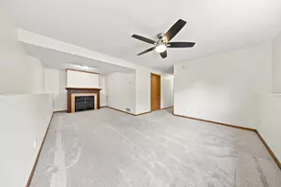 2643 Guthrie Ave N, Oakdale, MN 55128 - Photo 24