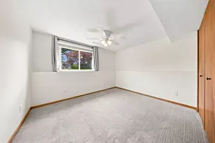 2643 Guthrie Ave N, Oakdale, MN 55128 - Photo 28