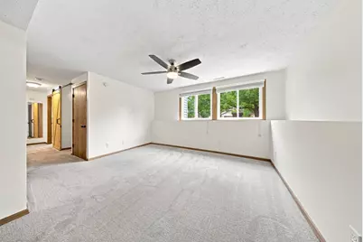 2643 Guthrie Avenue N, Oakdale, MN 55128 - Photo 22