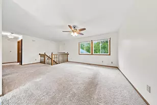 2643 Guthrie Ave N, Oakdale, MN 55128 - Photo 6
