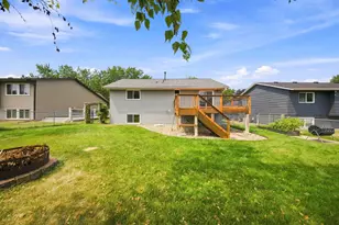 2643 Guthrie Ave N, Oakdale, MN 55128 - Photo 30