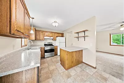 2643 Guthrie Avenue N, Oakdale, MN 55128 - Photo 12