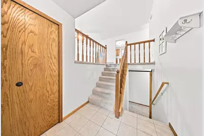 2643 Guthrie Avenue N, Oakdale, MN 55128 - Photo 2