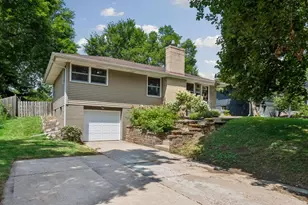 1414 Lancaster Ave, Saint Louis Park, MN 55426 - Photo 2