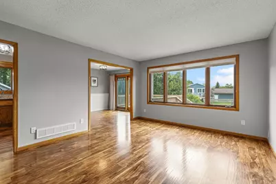 14366 Europa Avenue, Apple Valley, MN 55124 - Photo 6