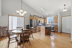 971 Sharptail Run, New Richmond, WI 54017 - Photo 4