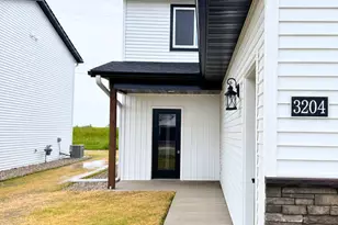 3204 Scotch Ln, Mankato, MN 56001 - Photo 2