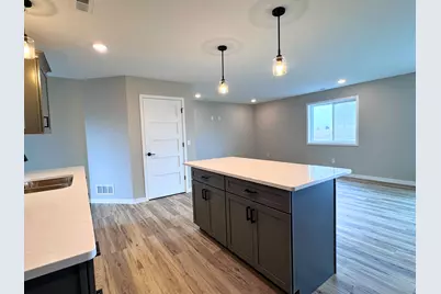 3202 Scotch Lane, Mankato, MN 56001 - Photo 6