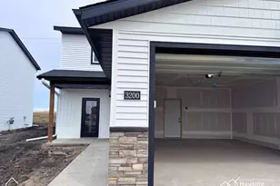 3200 Scotch Ln, Mankato, MN 56001 - Photo 1