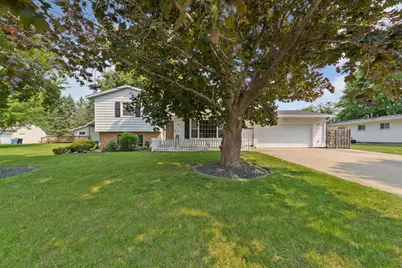 470 16th Street NE, Owatonna, MN 55060 - Photo 2