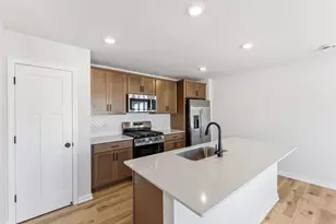 1102 Annagaire Curv, Rosemount, MN 55068 - Photo 2