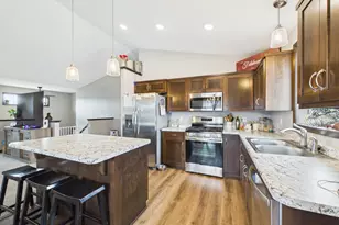 114 Collina Cir, Avon, MN 56310 - Photo 2