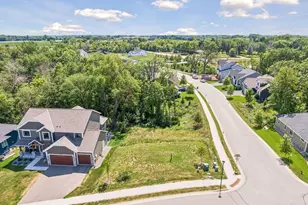 1949 Woods Pt, Waconia, MN 55387 - Photo 6