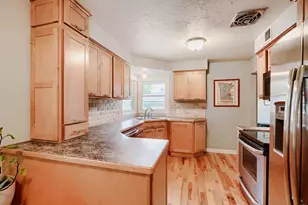 3705 Abbott Ave N, Robbinsdale, MN 55422 - Photo 10