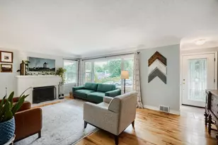 3705 Abbott Ave N, Robbinsdale, MN 55422 - Photo 4