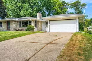 3705 Abbott Ave N, Robbinsdale, MN 55422 - Photo 2
