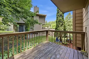 2103 Marquis Rd, Golden Valley, MN 55427 - Photo 32