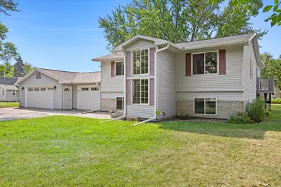 720 W 2nd Street, Rush City, MN 55069 - Photo 2