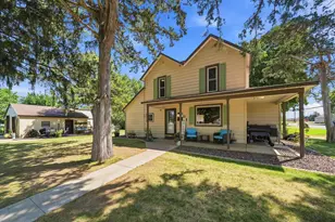 201 N Linden St, Belle Plaine, MN 56011 - Photo 38