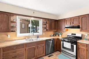 201 N Linden St, Belle Plaine, MN 56011 - Photo 12