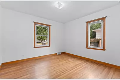 904 14th Avenue NE, Rochester, MN 55906 - Photo 8