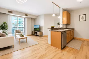 2900 University Ave SE, Minneapolis, MN 55414 - Photo 2